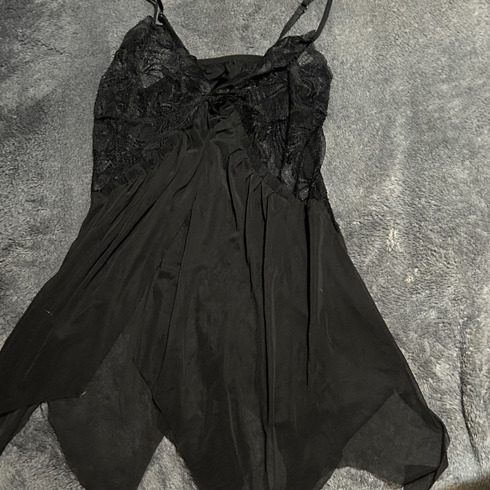 Elegant Black Lace nightie